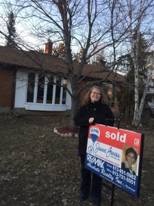 Barb sold sign